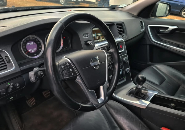 Volvo S60 cena 32999 przebieg: 207150, rok produkcji 2011 z Ujazd małe 781